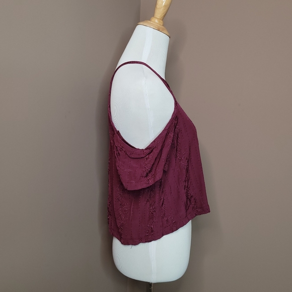 Kendall & Kylie Cold Shoulder Top - Small - Picture 4 of 9